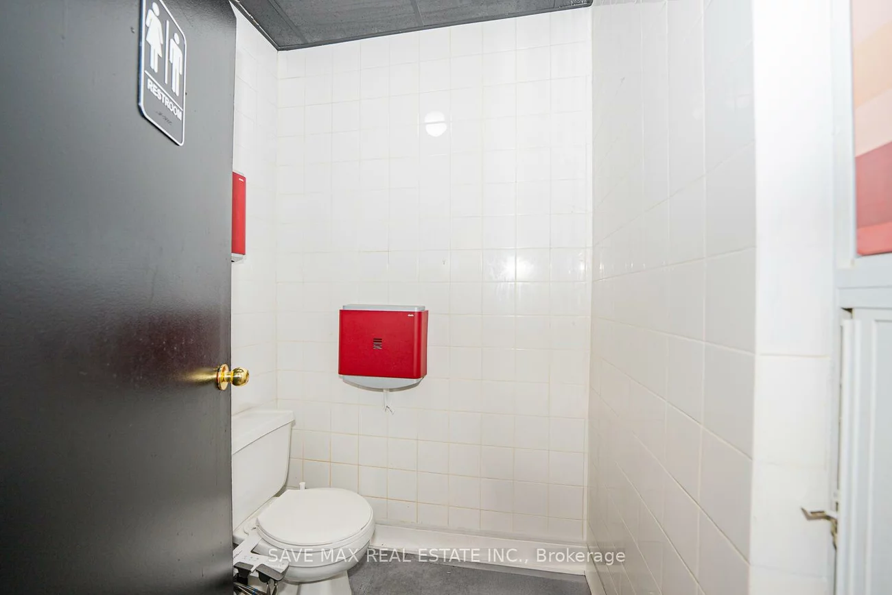 656, Spadina, University, Toronto