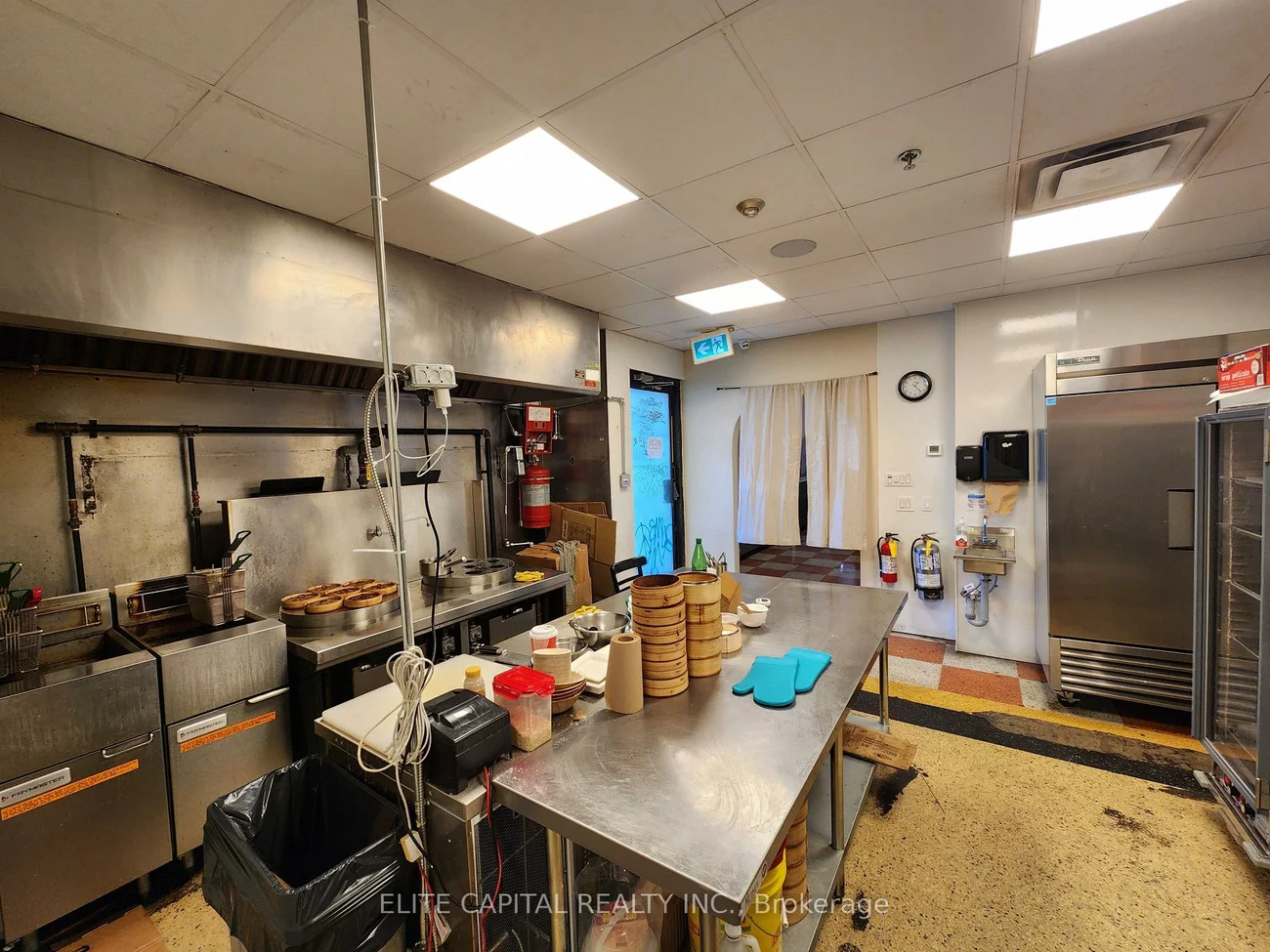 356, College, University, Toronto