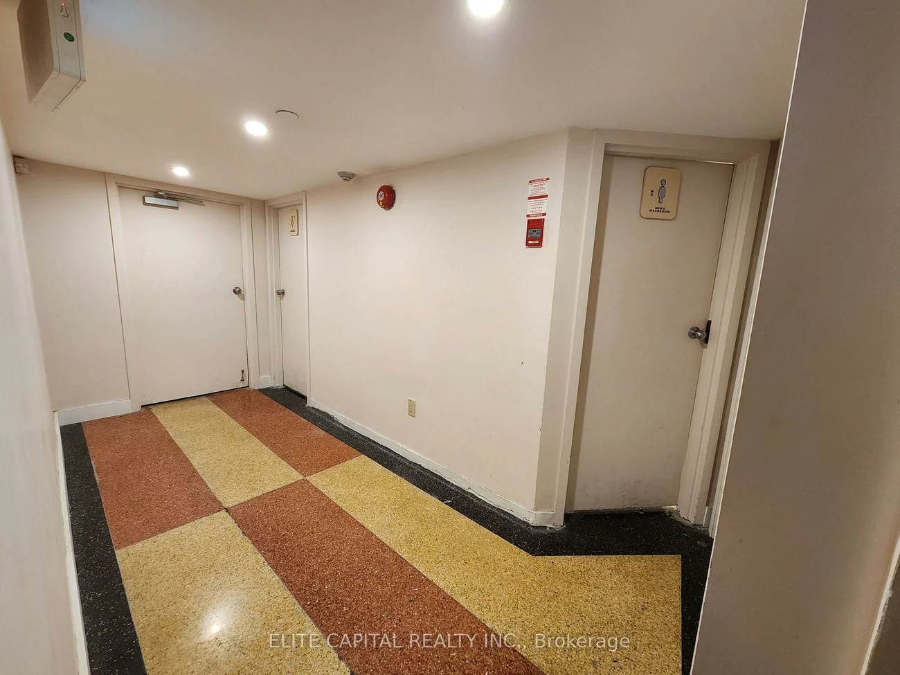 356, College, University, Toronto