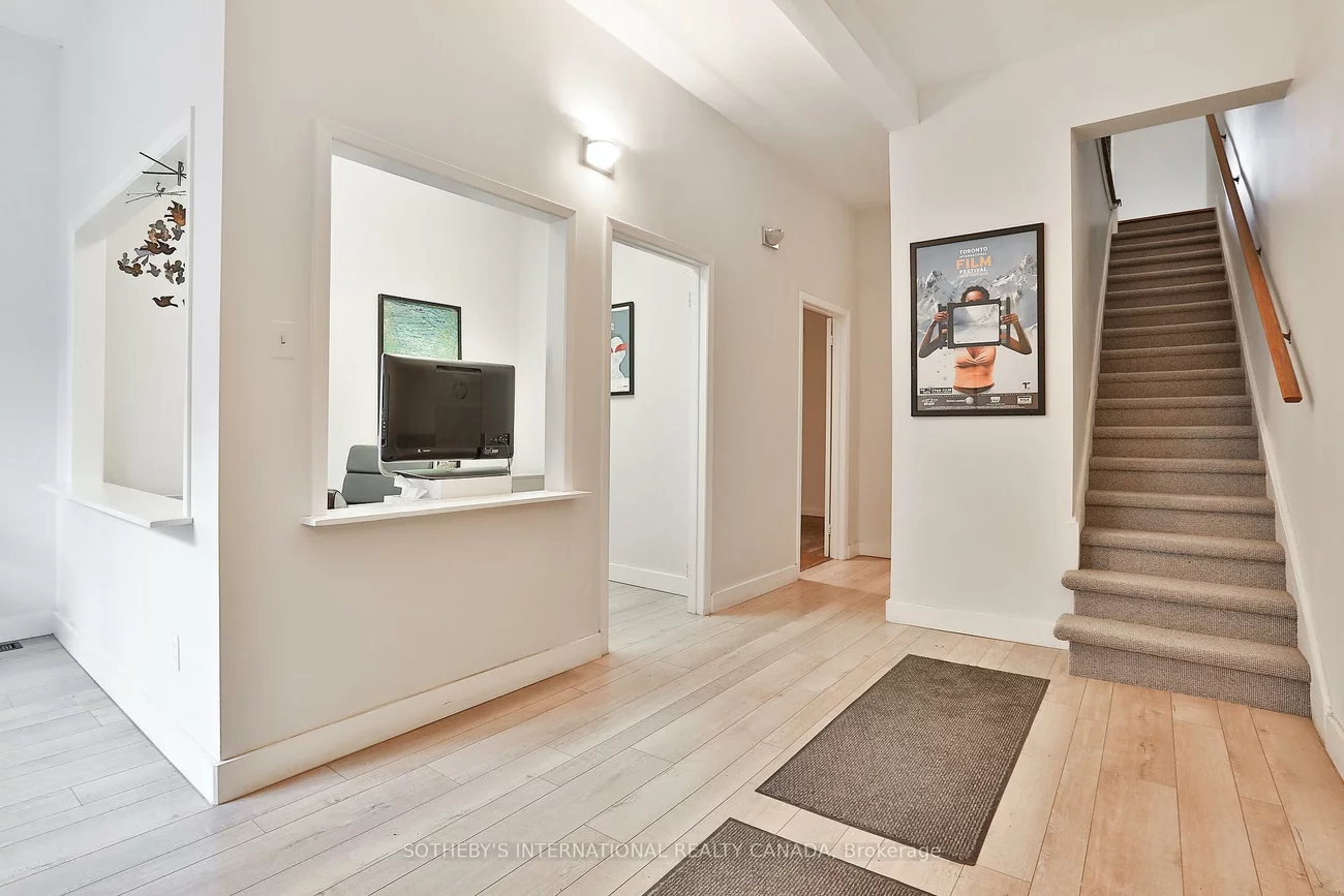 108, Scollard, Annex, Toronto