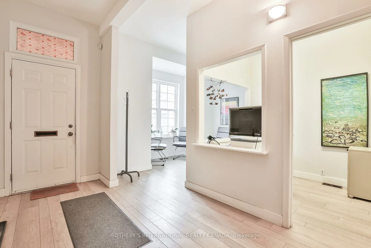 108, Scollard, Annex, Toronto