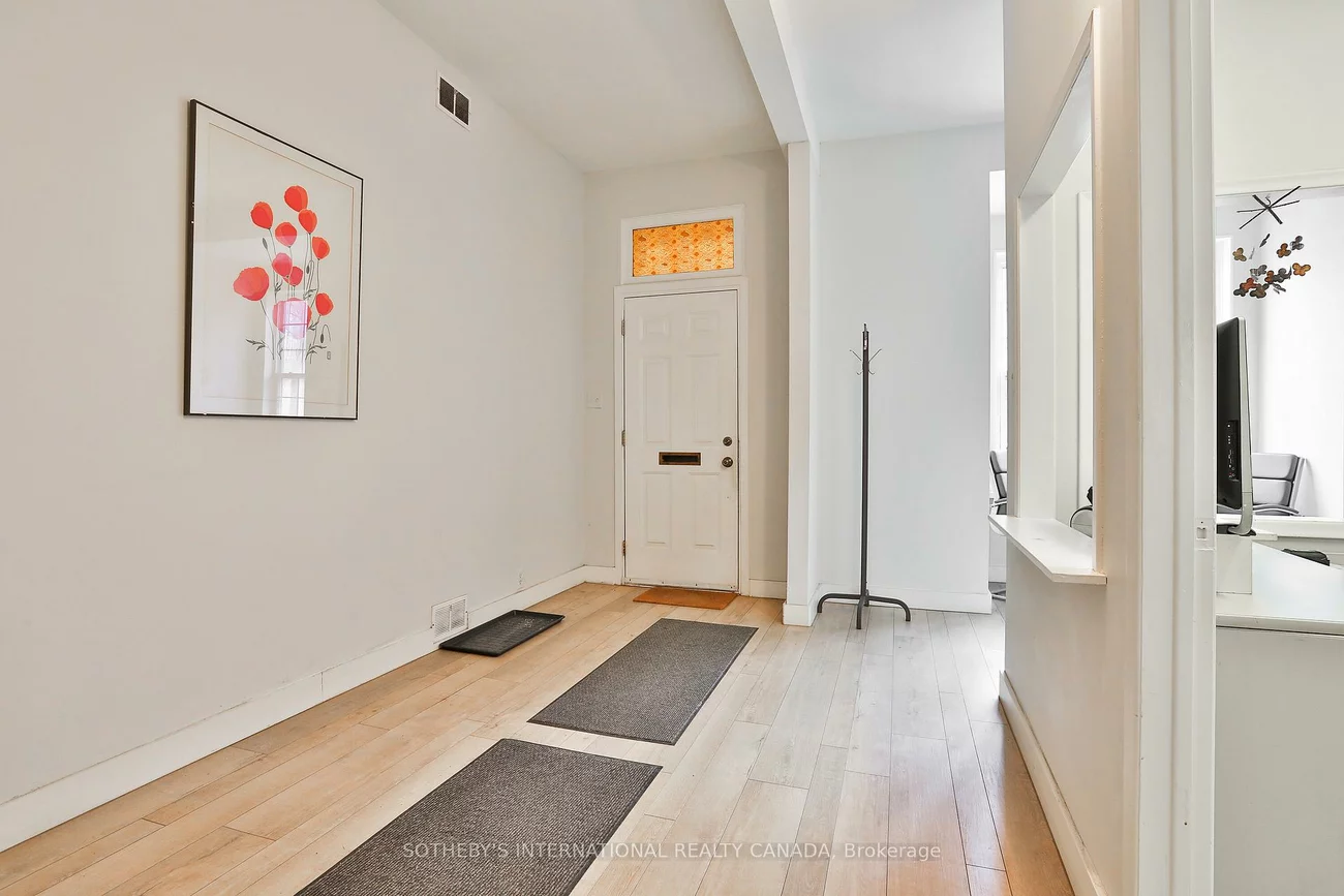 108, Scollard, Annex, Toronto