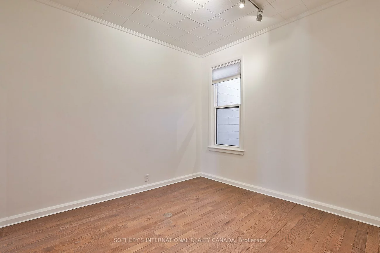 108, Scollard, Annex, Toronto