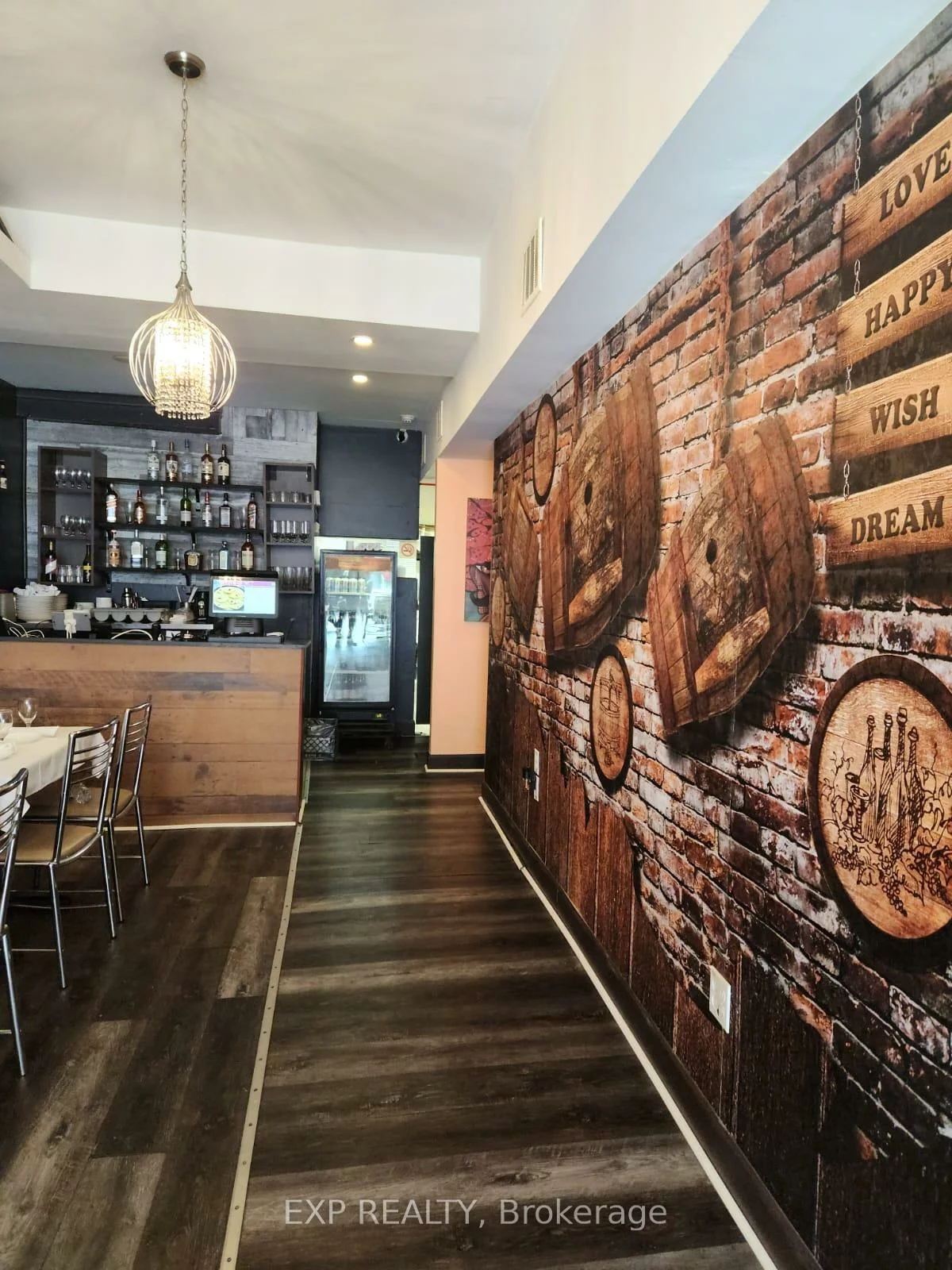 606, Bloor, Annex, Toronto