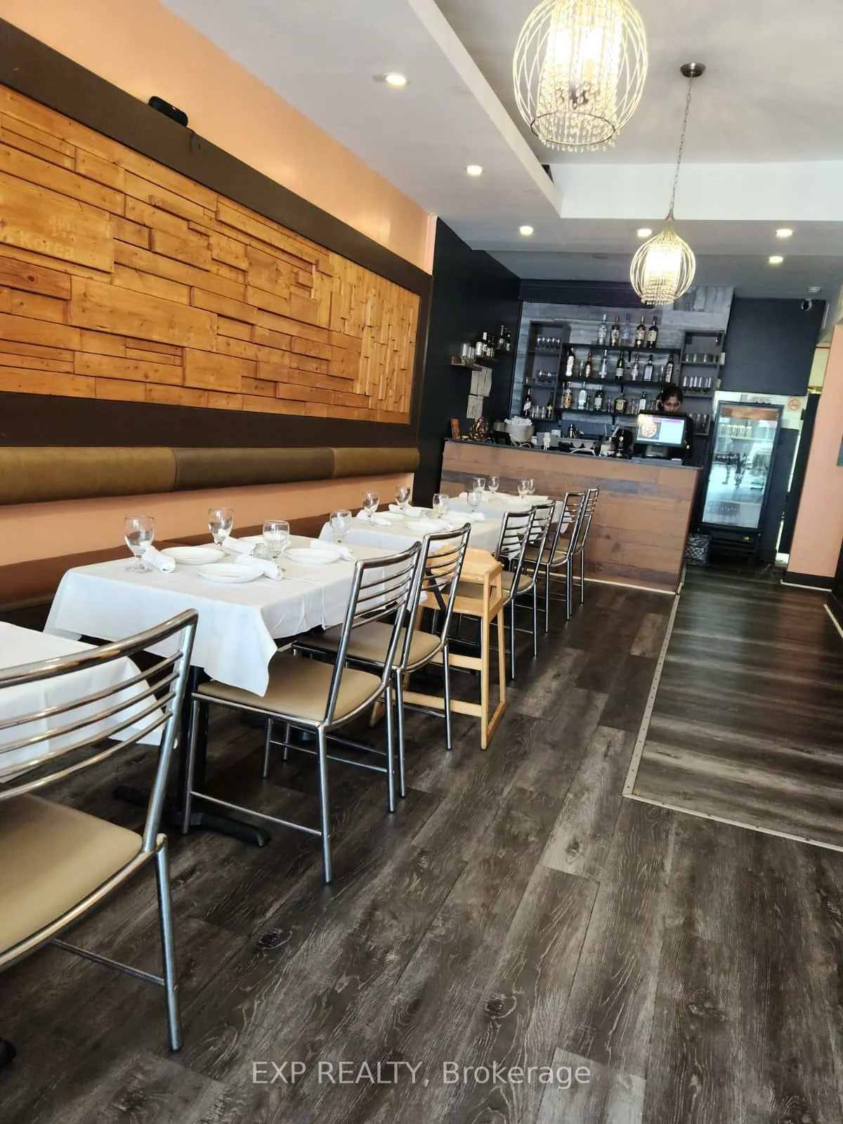 606, Bloor, Annex, Toronto