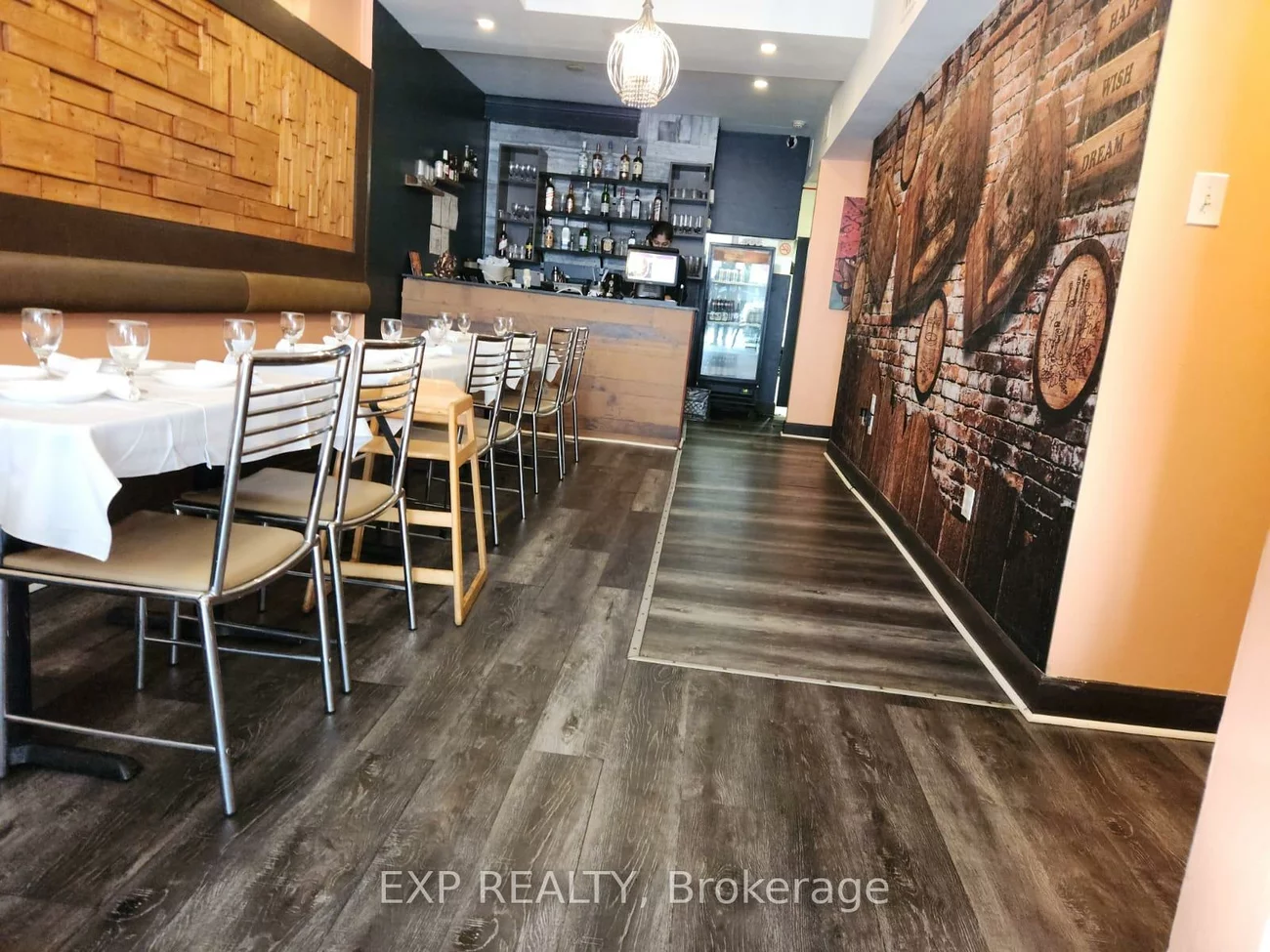 606, Bloor, Annex, Toronto