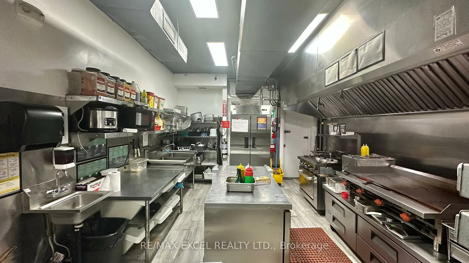 4905, Yonge, Willowdale East, Toronto