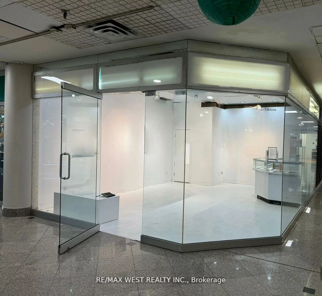 222, Spadina, Kensington-Chinatown, Toronto