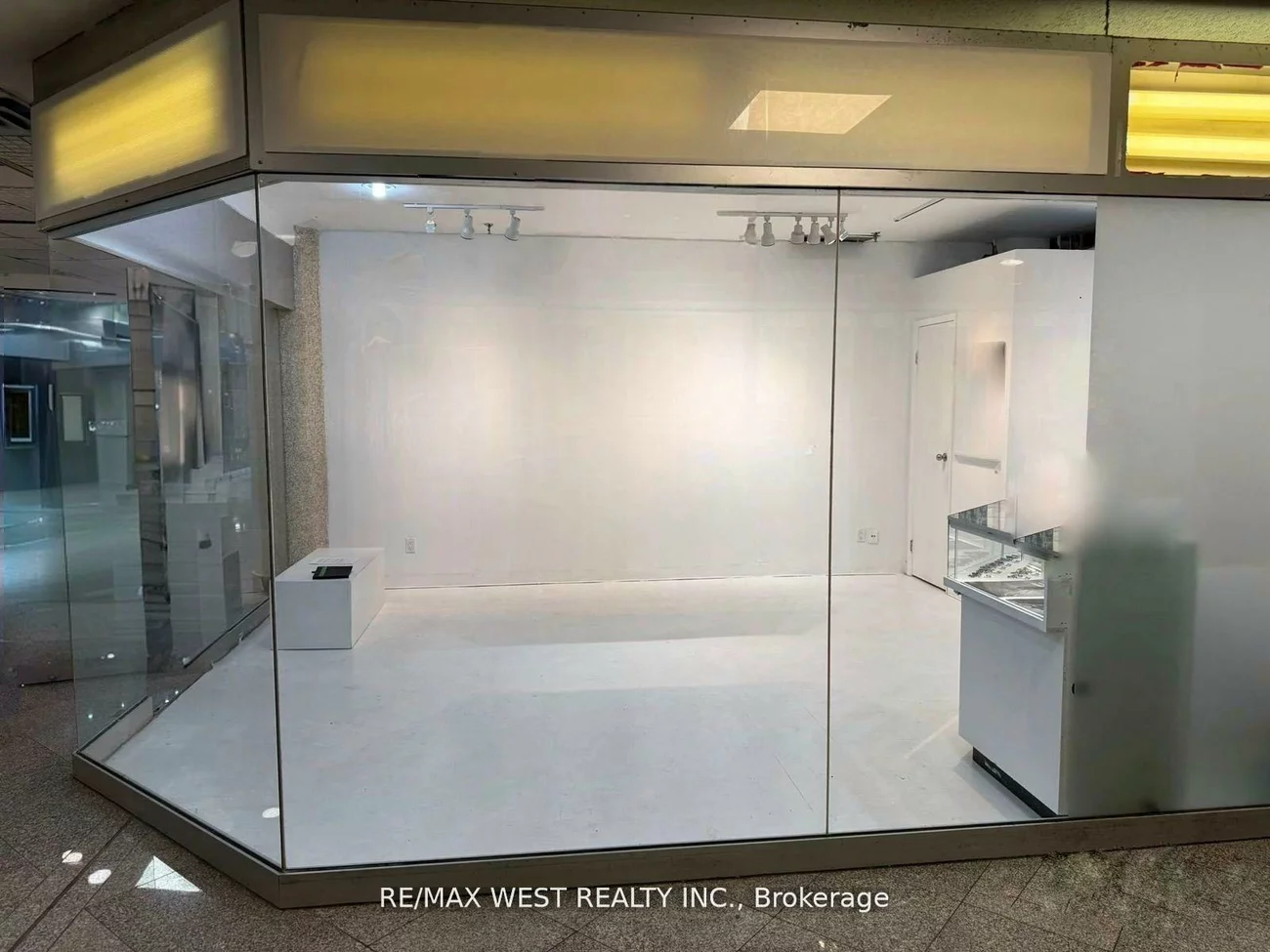 222, Spadina, Kensington-Chinatown, Toronto