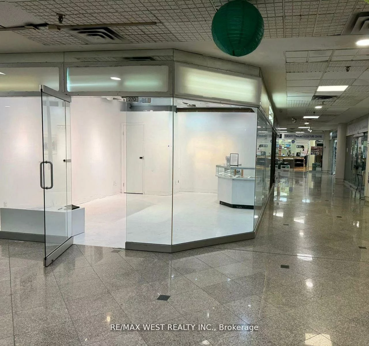 222, Spadina, Kensington-Chinatown, Toronto