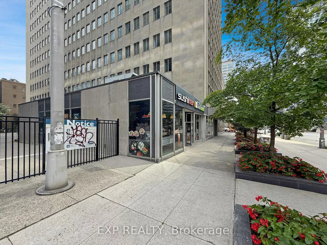 505, University, Bay Street Corridor, Toronto