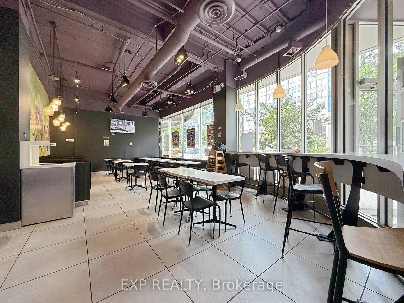 505, University, Bay Street Corridor, Toronto