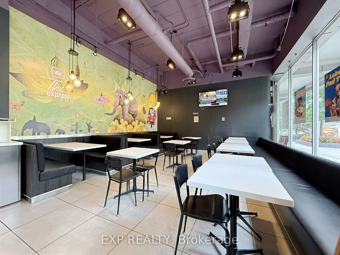 505, University, Bay Street Corridor, Toronto