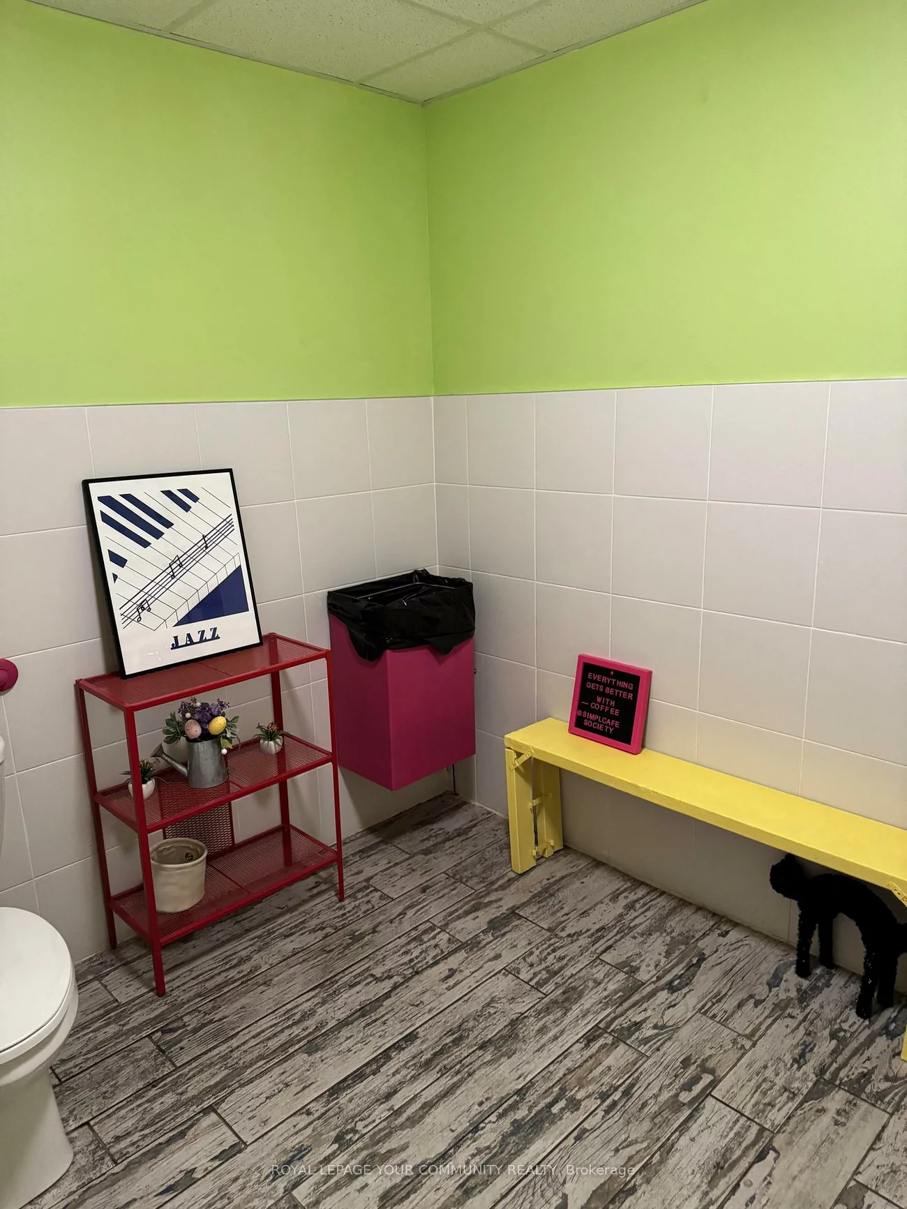 799, College, Trinity-Bellwoods, Toronto