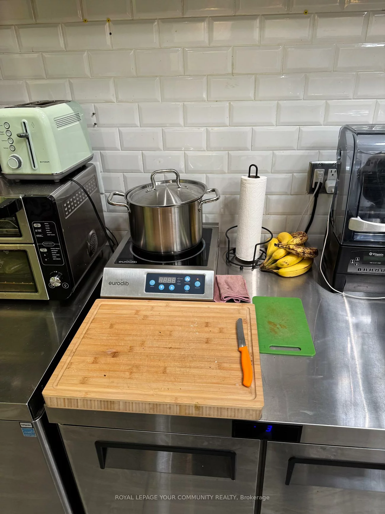 799, College, Trinity-Bellwoods, Toronto