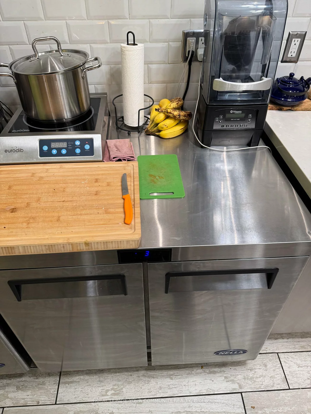 799, College, Trinity-Bellwoods, Toronto