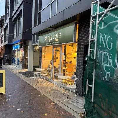 799, College, Trinity-Bellwoods, Toronto