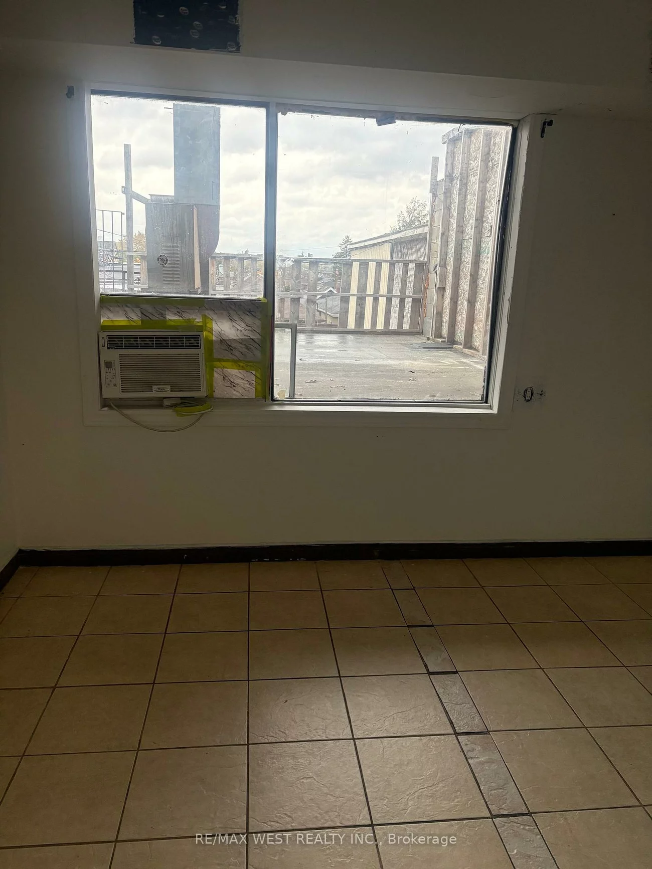 2057, Dufferin, Oakwood Village, Toronto