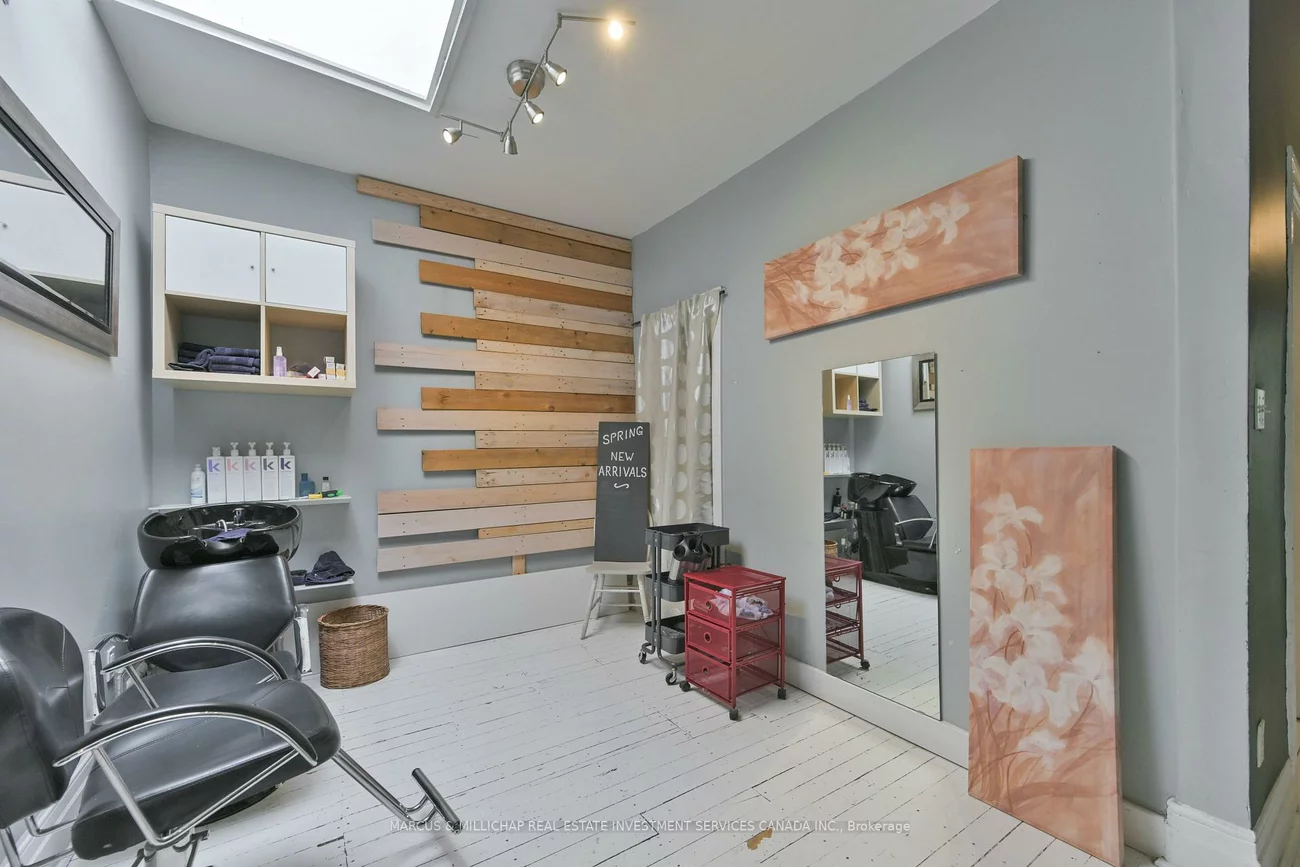 863, Queen, Niagara, Toronto