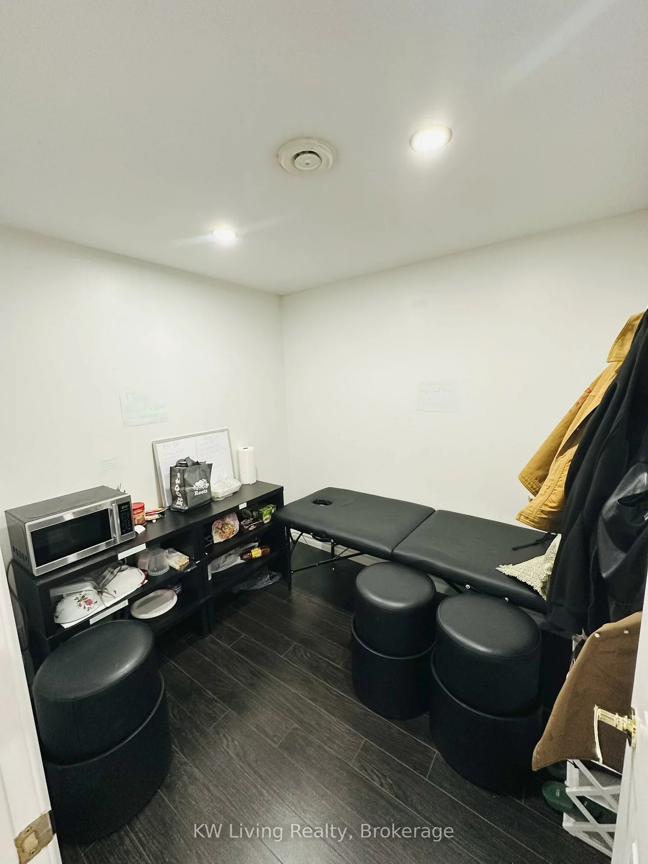 680, Queen, Trinity-Bellwoods, Toronto