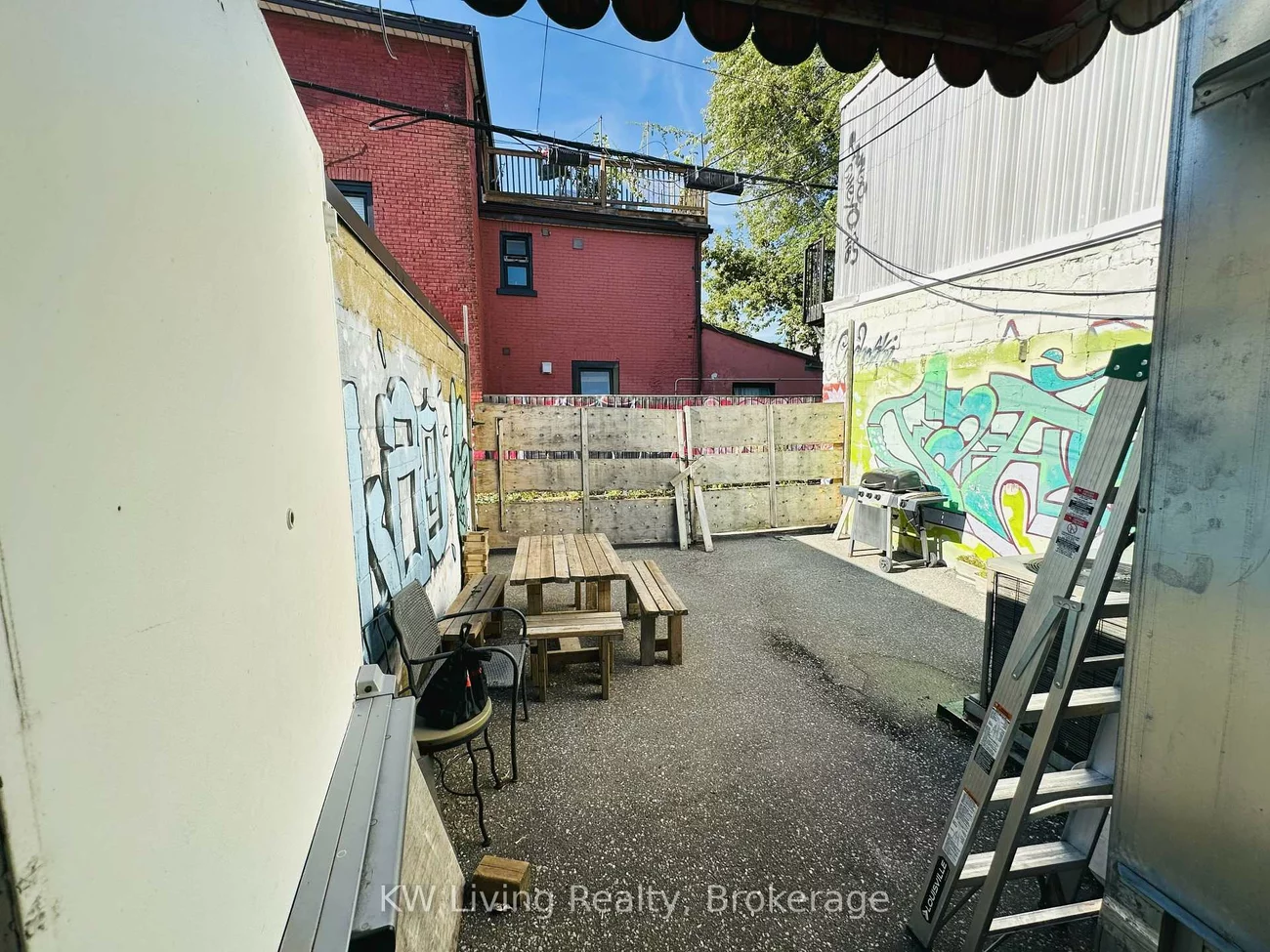 680, Queen, Trinity-Bellwoods, Toronto