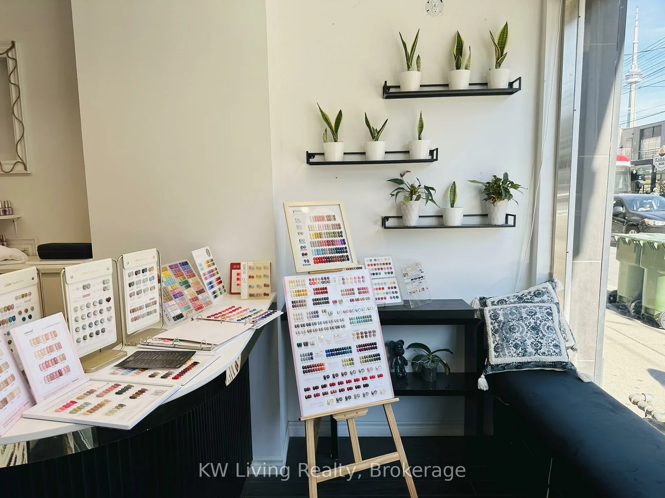 680, Queen, Trinity-Bellwoods, Toronto