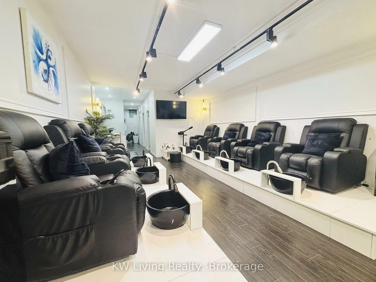 680, Queen, Trinity-Bellwoods, Toronto