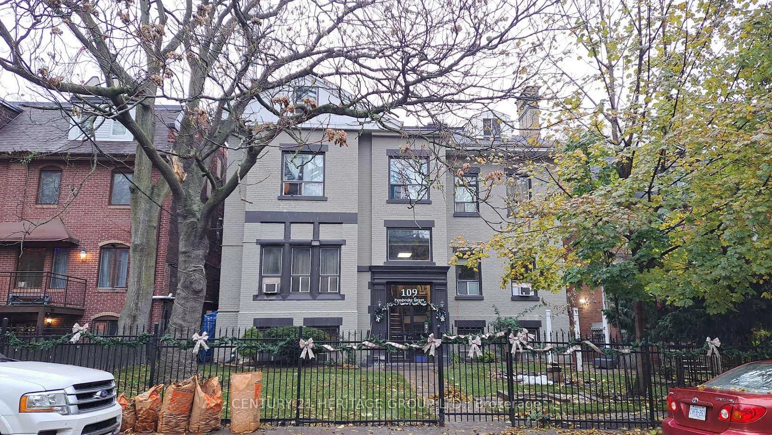 109, Pembroke, Moss Park, Toronto