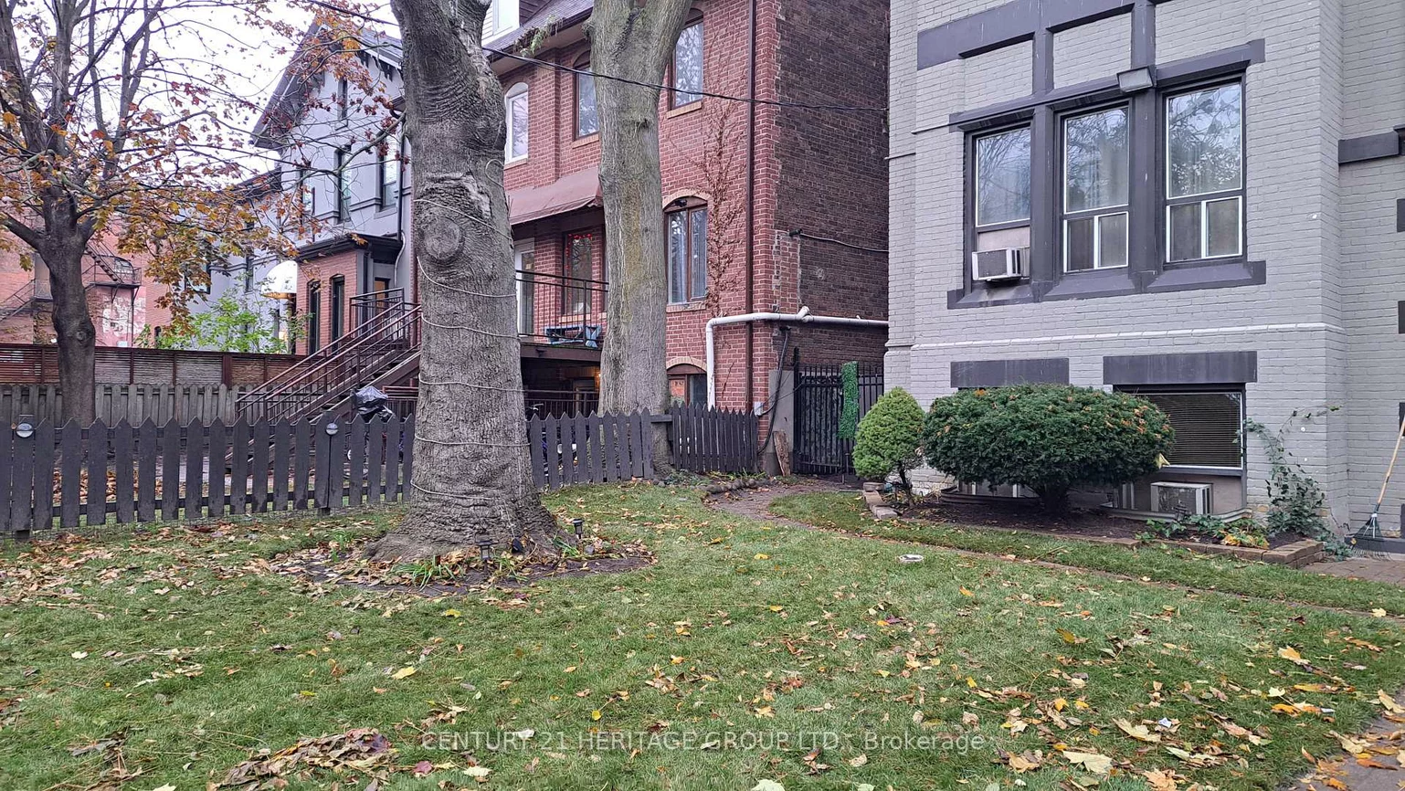 109, Pembroke, Moss Park, Toronto