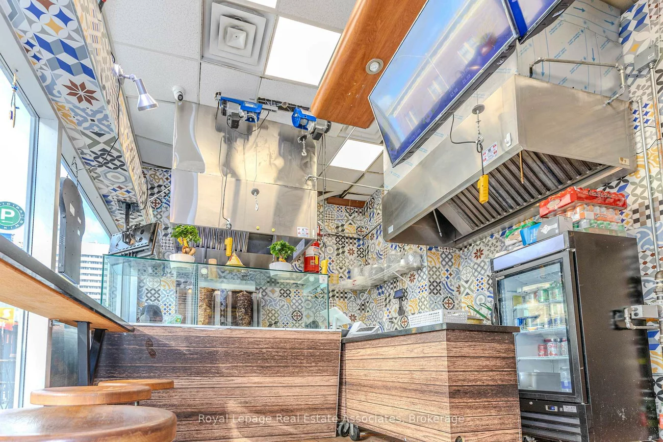 750, Spadina, University, Toronto