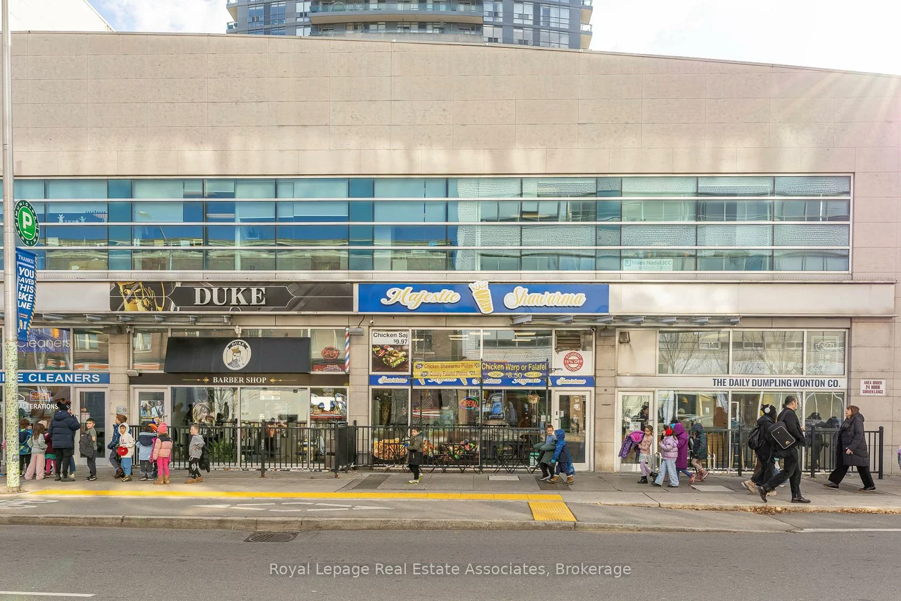 750, Spadina, University, Toronto