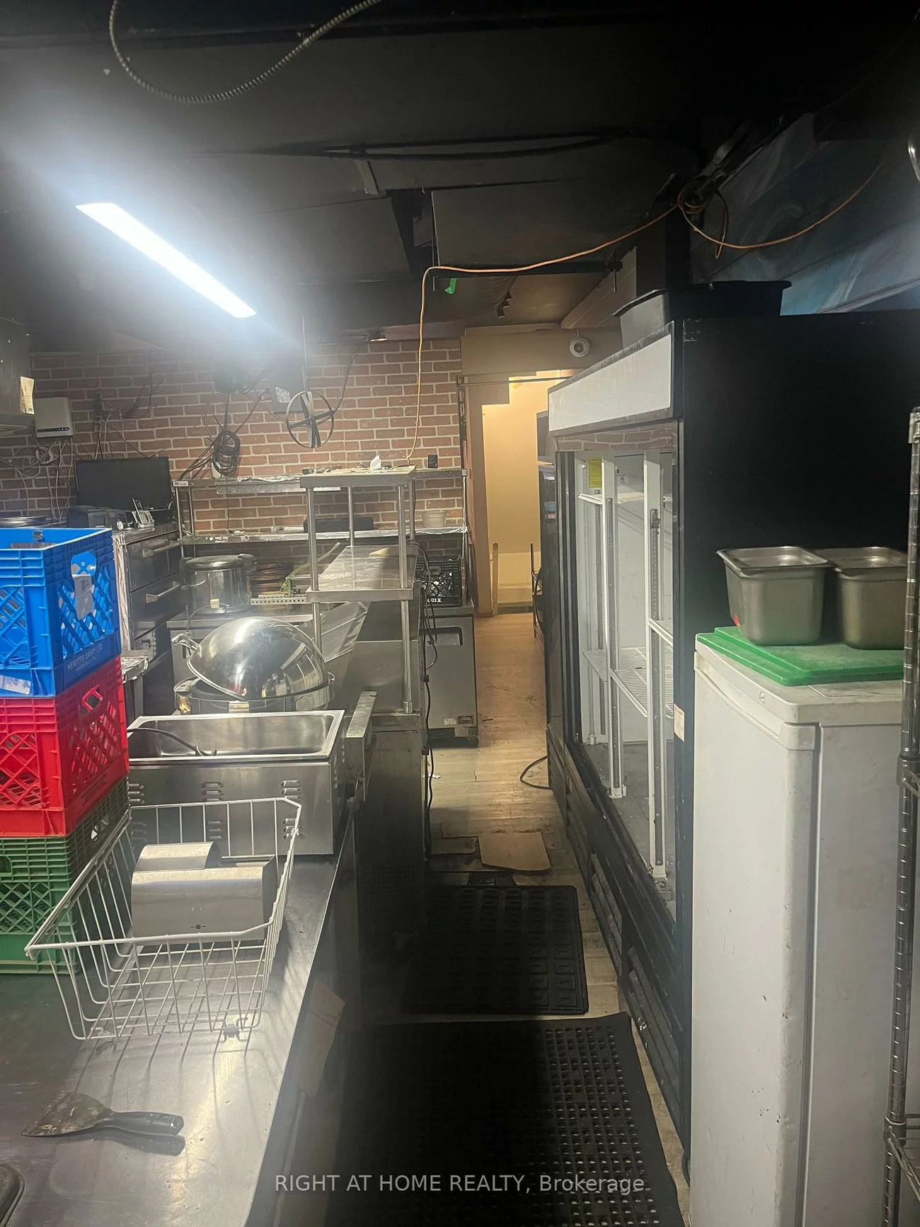 648, College, Palmerston-Little Italy, Toronto