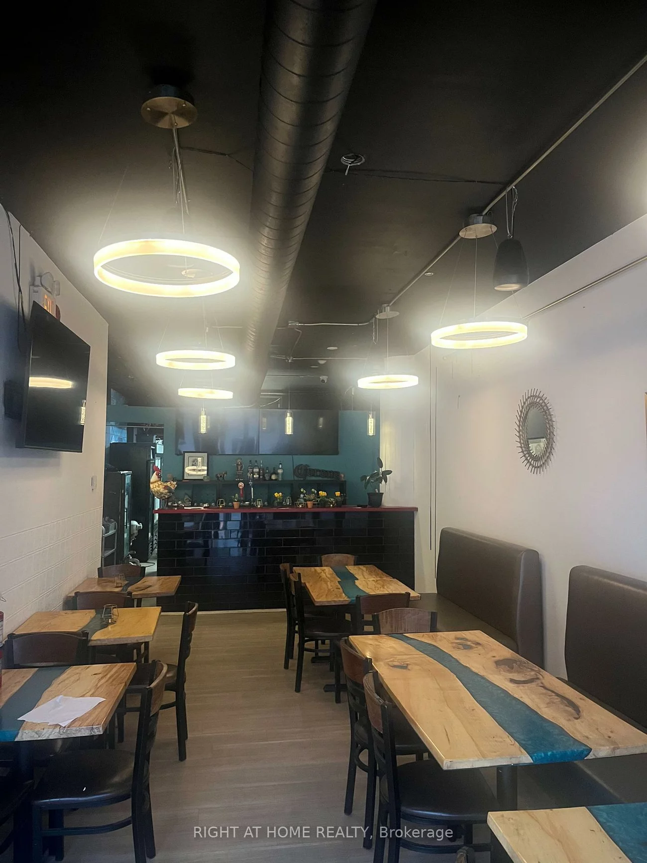 648, College, Palmerston-Little Italy, Toronto