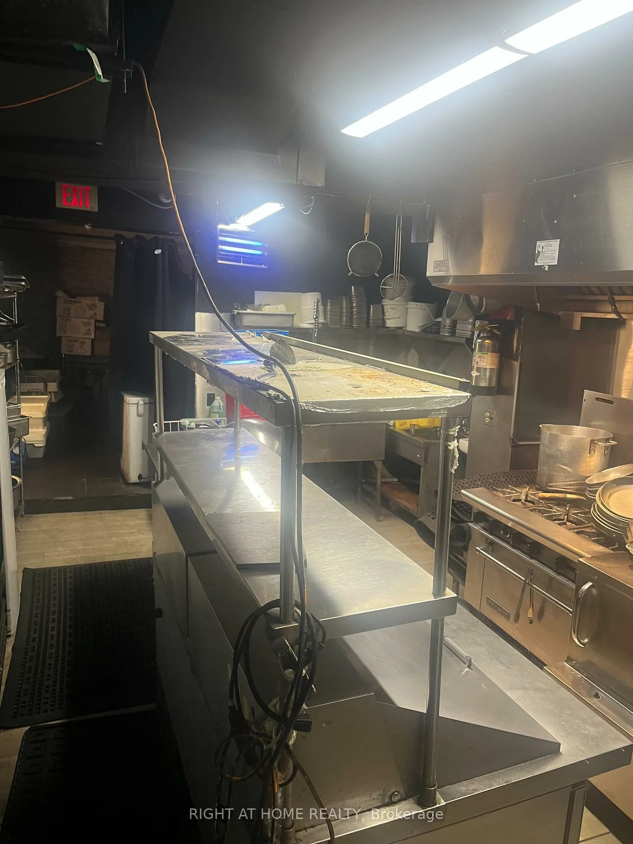 648, College, Palmerston-Little Italy, Toronto