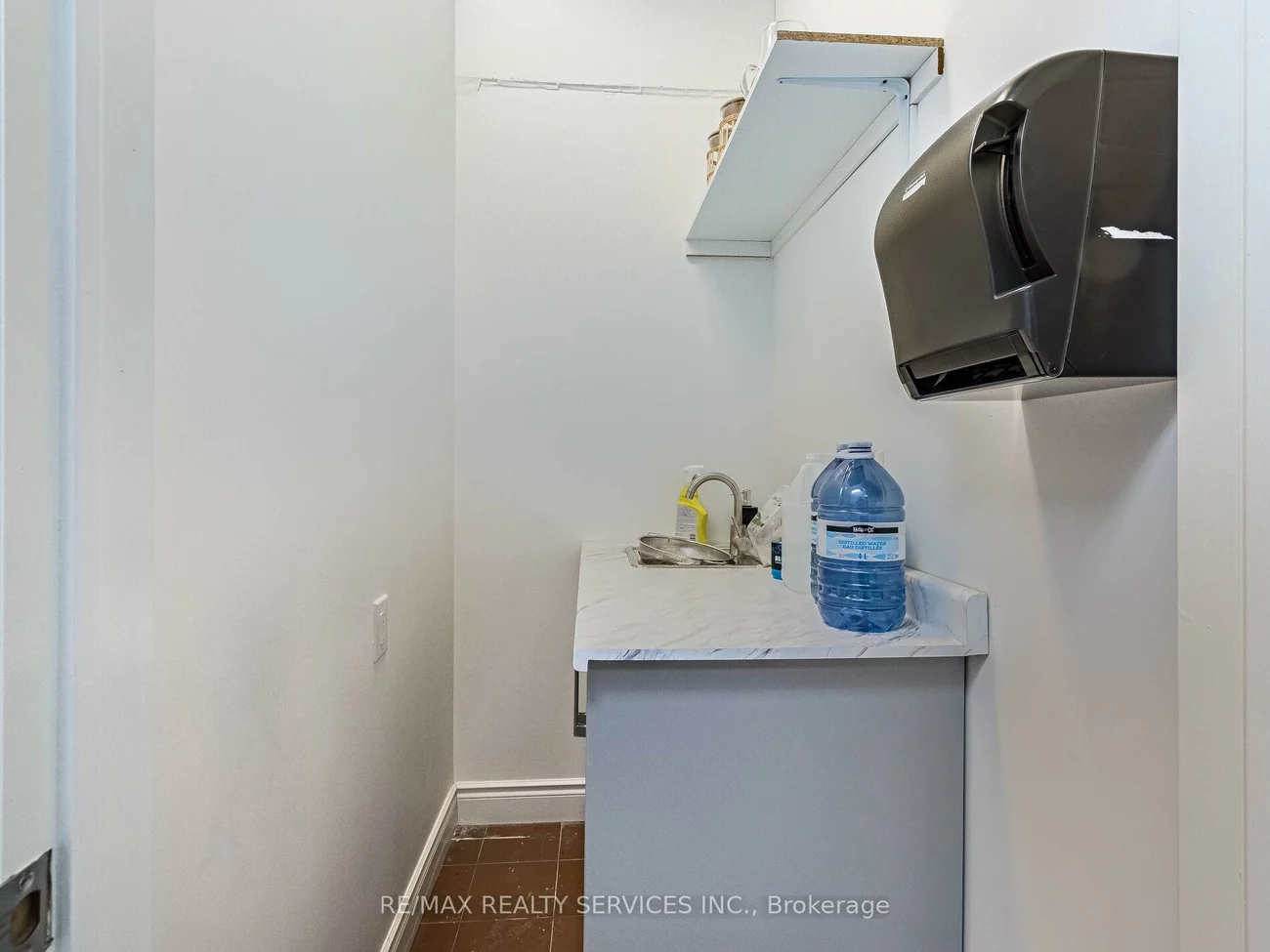 16, Church, Waterfront Communities C8, Toronto