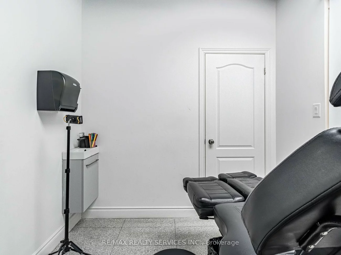 16, Church, Waterfront Communities C8, Toronto