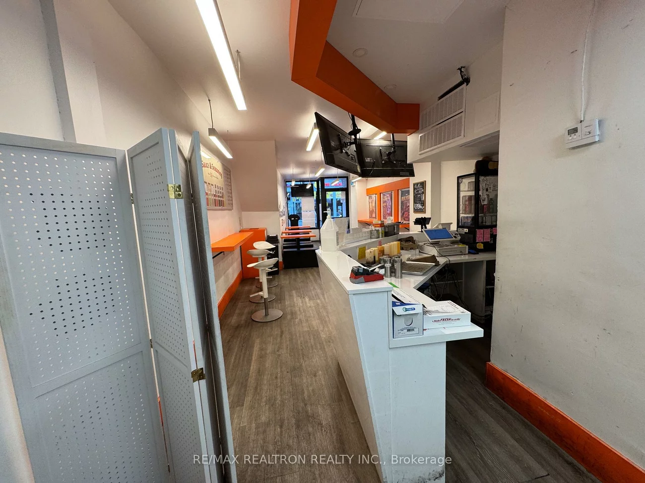 582, Yonge, Bay Street Corridor, Toronto