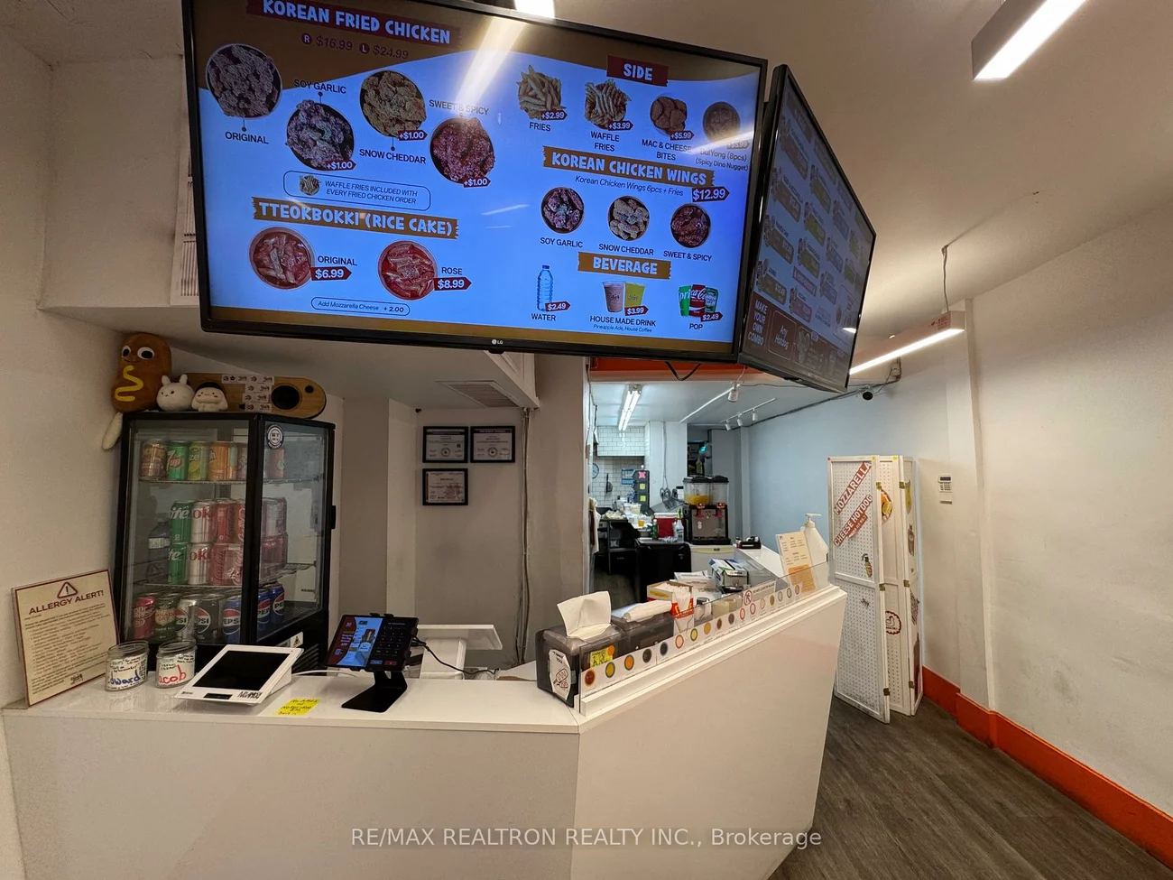 582, Yonge, Bay Street Corridor, Toronto