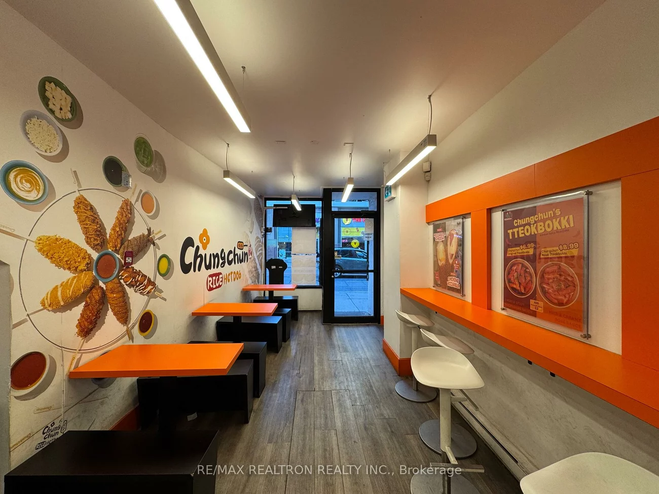 582, Yonge, Bay Street Corridor, Toronto