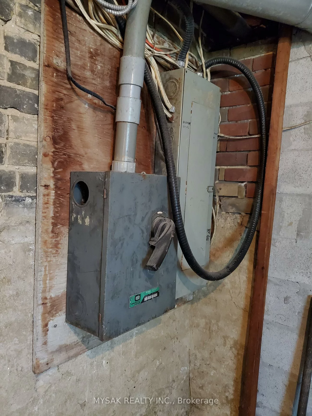 50-52, Dundonald, Church-Yonge Corridor, Toronto