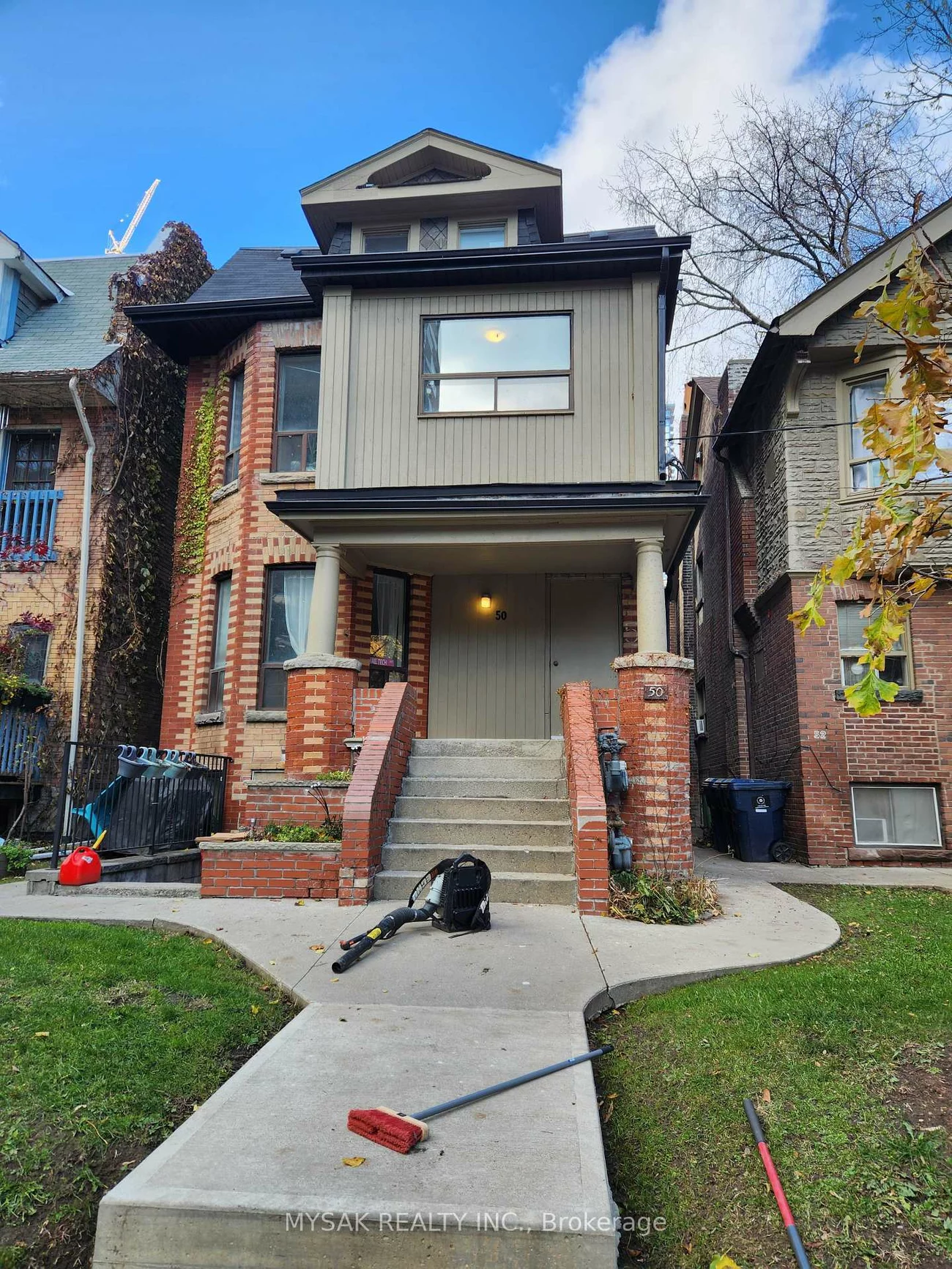 50, Dundonald, Church-Yonge Corridor, Toronto