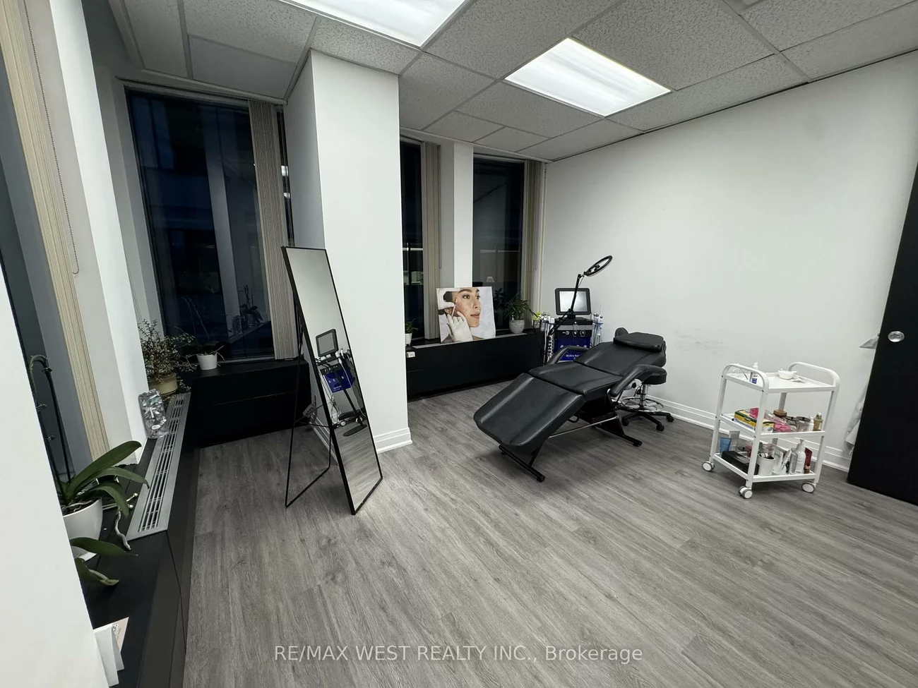 123, Edward, Bay Street Corridor, Toronto