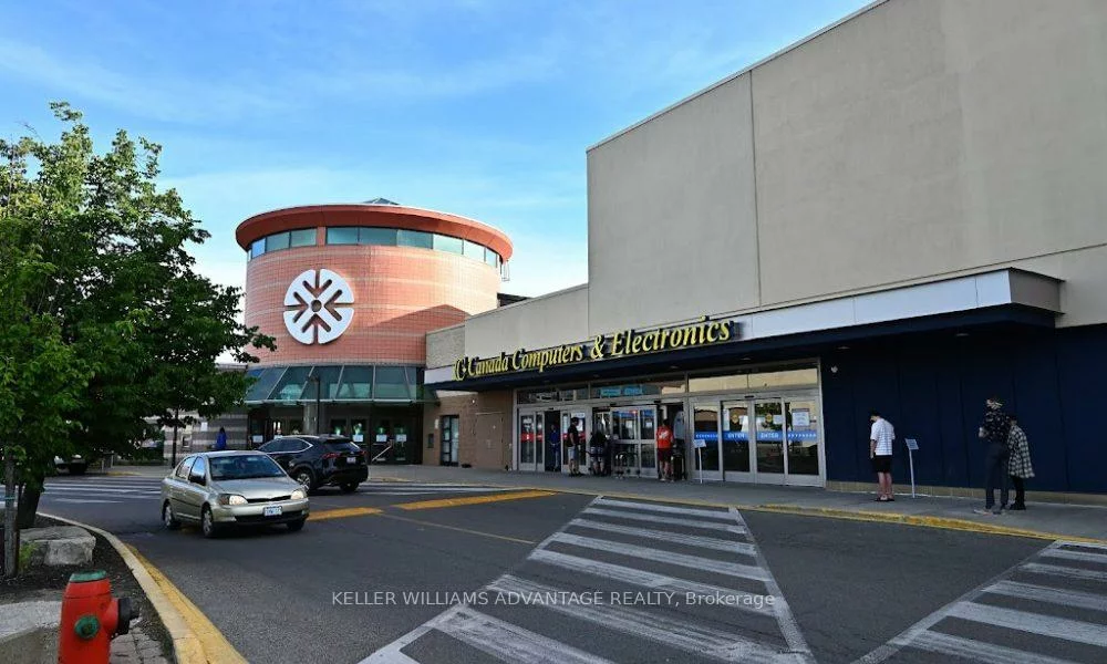 6464, Yonge, Newtonbrook West, Toronto