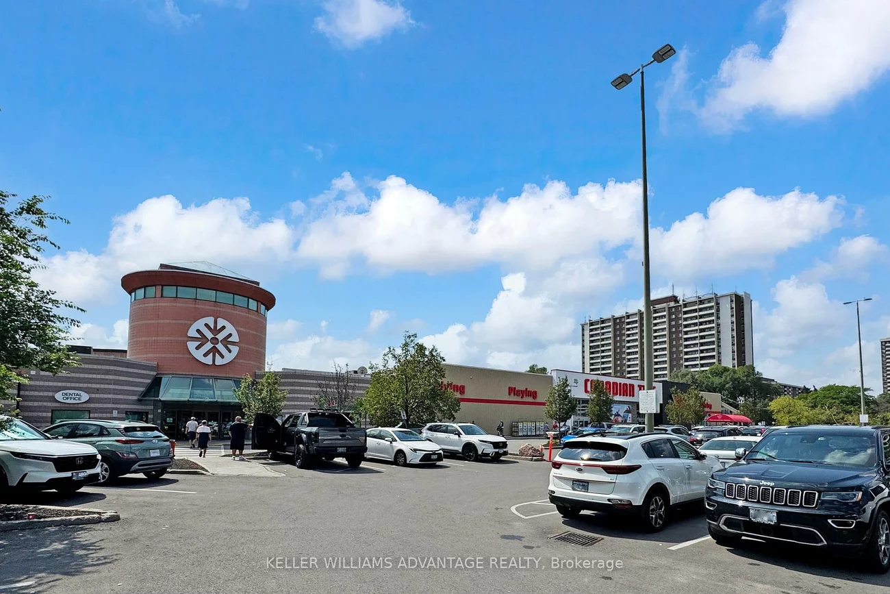 6464, Yonge, Newtonbrook West, Toronto