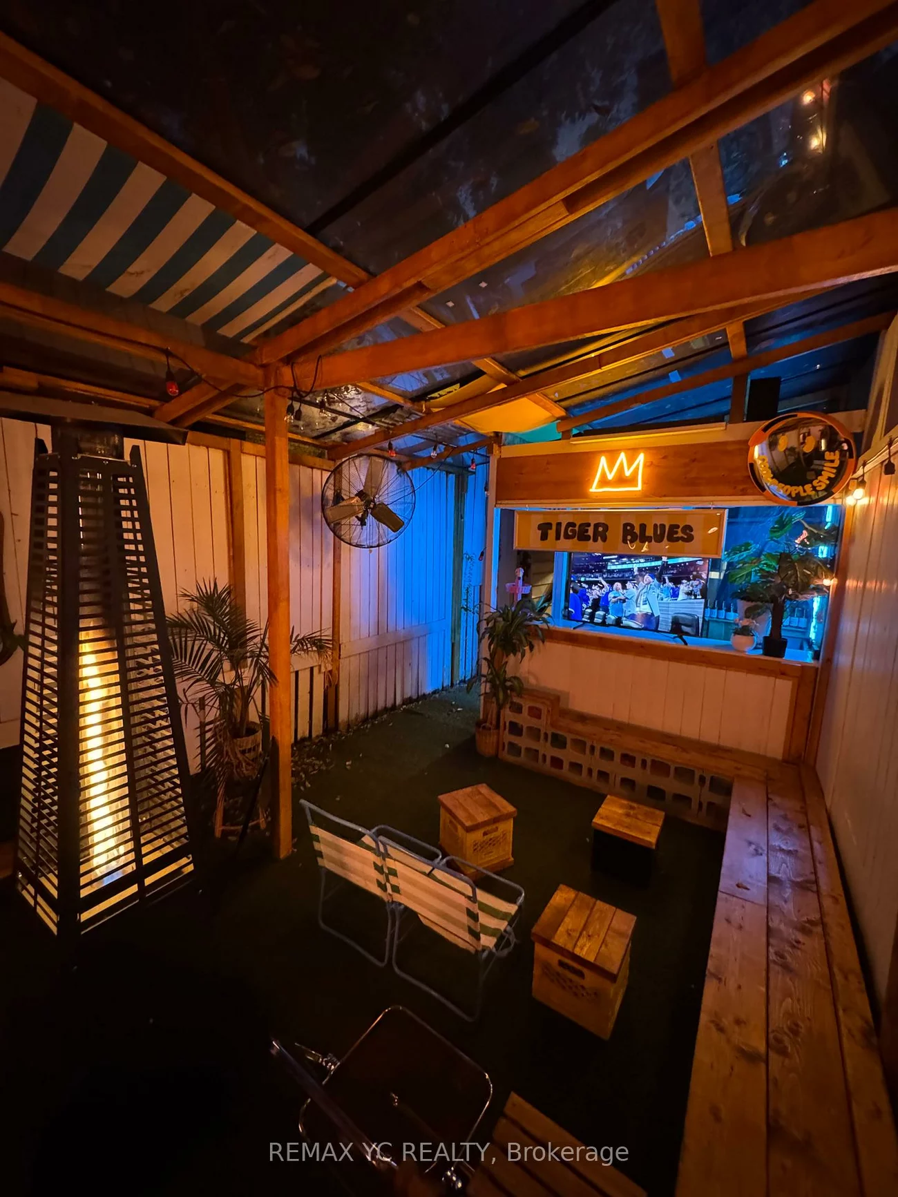 811, Queen, Niagara, Toronto