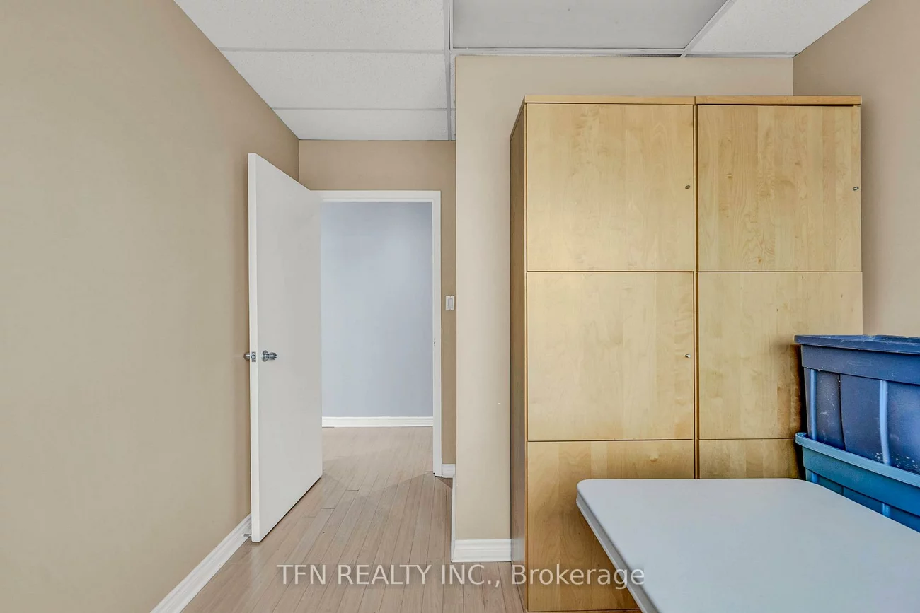 255, Duncan Mill, St. Andrew-Windfields, Toronto