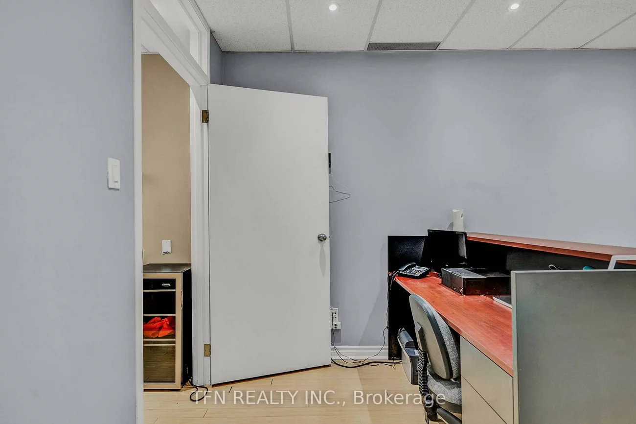 255, Duncan Mill, St. Andrew-Windfields, Toronto