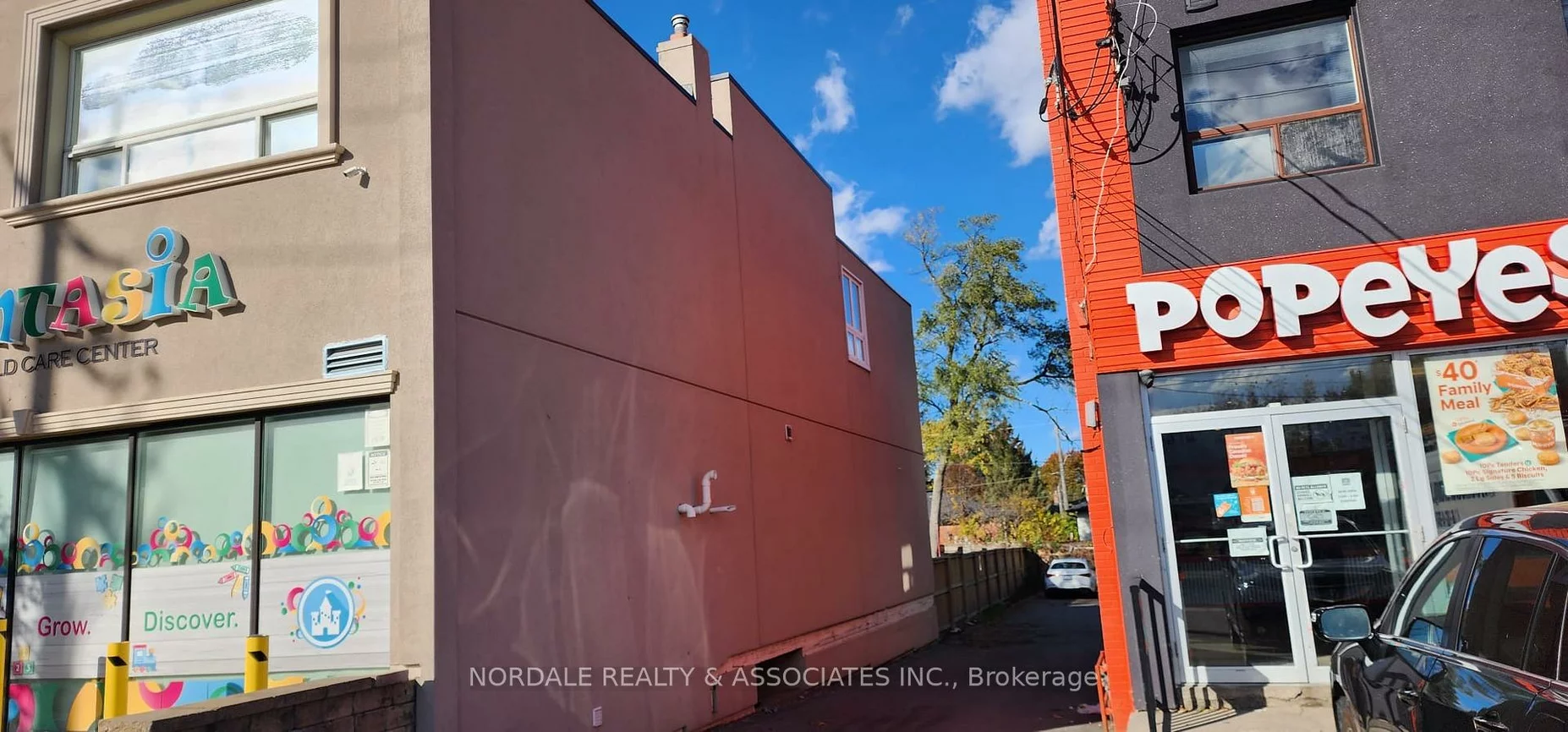 678, Sheppard, Bathurst Manor, Toronto