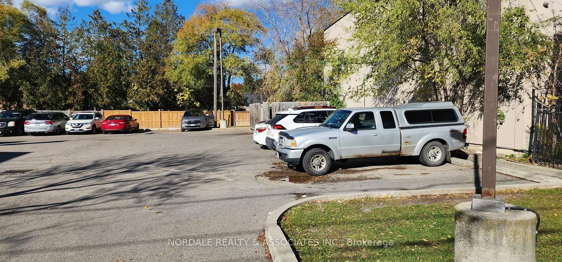 678, Sheppard, Bathurst Manor, Toronto