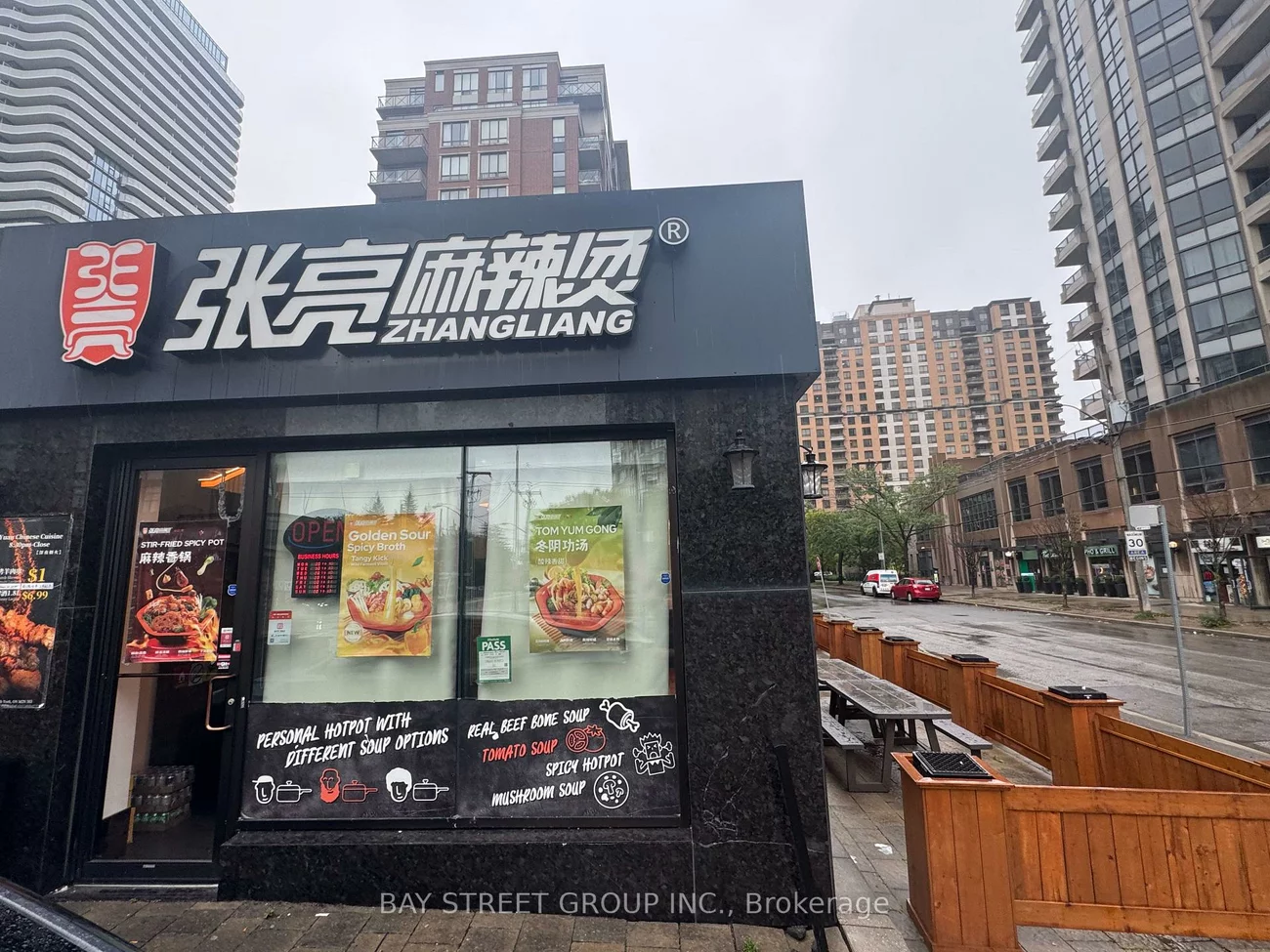 5437, Yonge, Willowdale East, Toronto